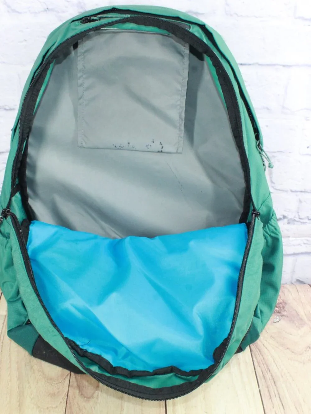 READ–LL Bean Unisex Adult Comfort Carry Portable Locker Pack 42L Backpack Hiking